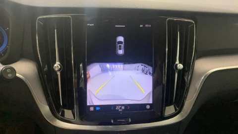 Volvo V60 Cross Country 2.0 B4 (D) AWD Cross Country Core Auto