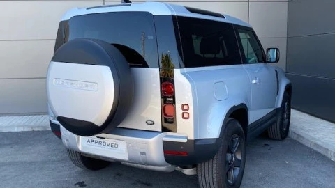 Land Rover Defender 3.0 D200 SE 90 Auto 4WD MHEV