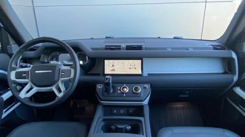 Land Rover Defender 3.0 D200 SE 90 Auto 4WD MHEV