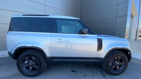 Land Rover Defender 3.0 D200 SE 90 Auto 4WD MHEV