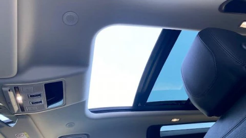 Land Rover Defender 3.0 D200 SE 90 Auto 4WD MHEV