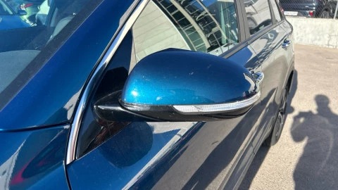 Kia Niro 1.6 GDi HEV 104kW (141CV) Drive