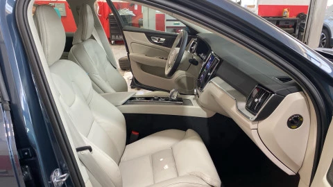 Volvo S60 B4(G) FWD Ultimate Dark Auto