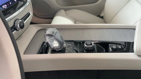 Volvo S60 B4(G) FWD Ultimate Dark Auto