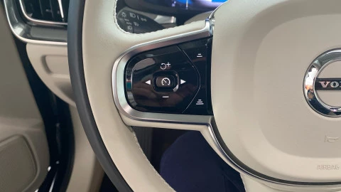 Volvo S60 B4(G) FWD Ultimate Dark Auto