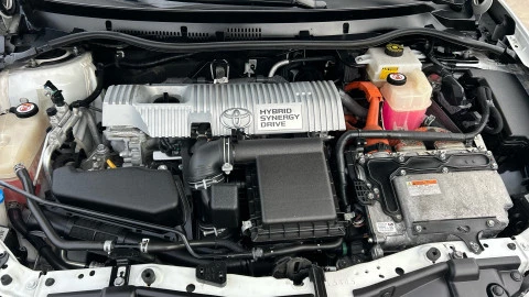 Toyota Auris 1.8 140H Hybrid Business