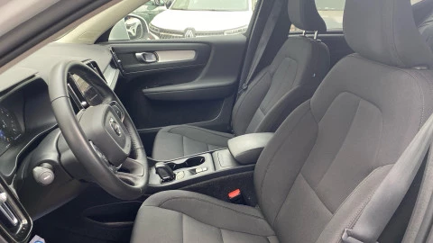 Volvo XC40 1.5 T2 Momentum Pro Auto