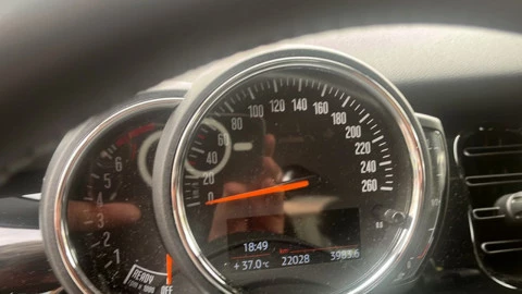 MINI COOPER 5 PUERTAS