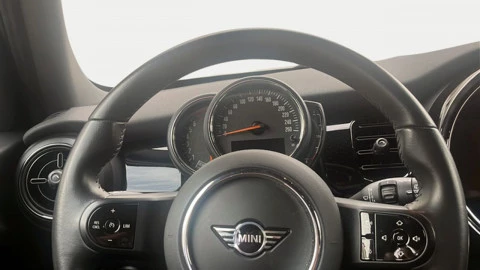 MINI COOPER 5 PUERTAS