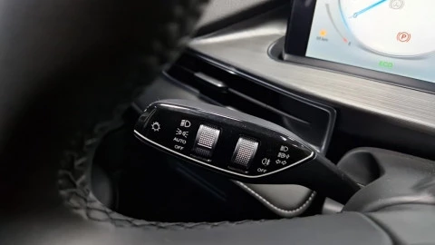 EBRO S400 1.5 DHE HEV Excellence CVT