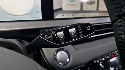 EBRO S400 1.5 DHE HEV Excellence CVT