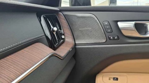 Volvo XC60 T6 Recharge Ultimate Dark AWD Auto 257 kW (350 CV)