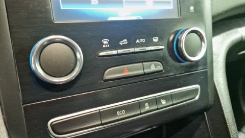 Renault Megane BERLINA CON PORTÓN 1.3 TCE ZEN 103KW 140 5P