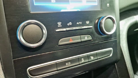 Renault Megane BERLINA CON PORTÓN 1.3 TCE ZEN 103KW 140 5P