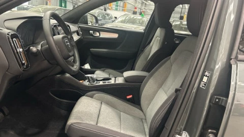 Volvo XC40 B3 G Core Auto 120 kW (163 CV)