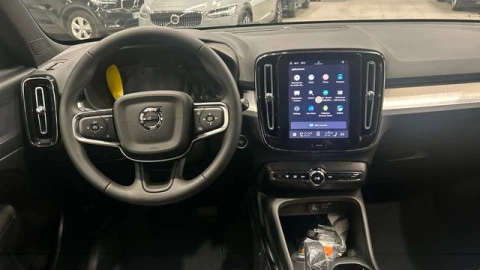 Volvo XC40 B3 G Core Auto 120 kW (163 CV)