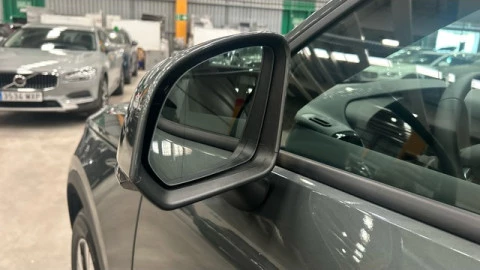 Volvo XC40 B3 G Core Auto 120 kW (163 CV)