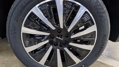 EBRO S800 1.5 TGDI PHEV Luxury E-CVT