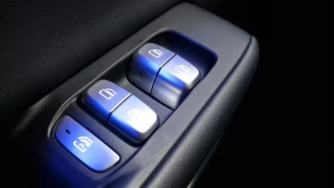 EBRO S800 1.5 TGDI PHEV Luxury E-CVT