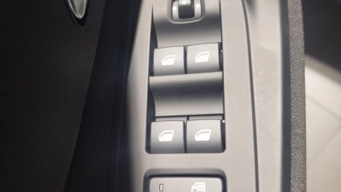 Peugeot 308 5P Style Hybrid 136 e-DCS6