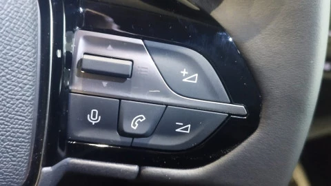 Peugeot 308 5P Style Hybrid 136 e-DCS6