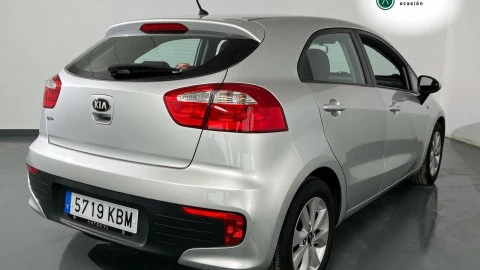 Kia Rio 1.2 CVVT 62kW (84CV) Concept
