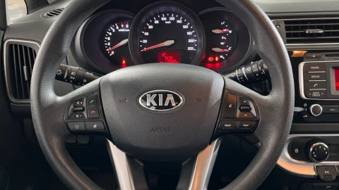 Kia Rio 1.2 CVVT 62kW (84CV) Concept