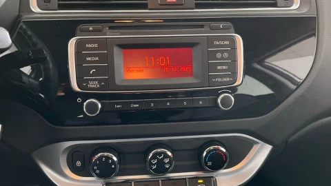 Kia Rio 1.2 CVVT 62kW (84CV) Concept