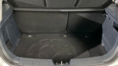 Kia Rio 1.2 CVVT 62kW (84CV) Concept