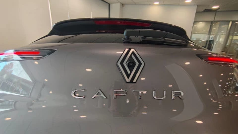 Renault Captur techno Eco-G 100cv (74 kW)