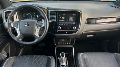 Mitsubishi Outlander 2.4 PHEV Kaiteki+ Auto 4WD