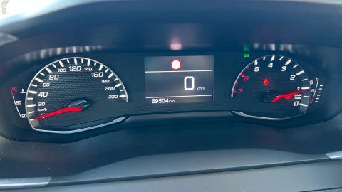 Peugeot 2008 Active Pack Puretech 100 S&S BVM6