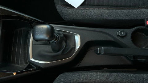 Peugeot 2008 Active Pack Puretech 100 S&S BVM6