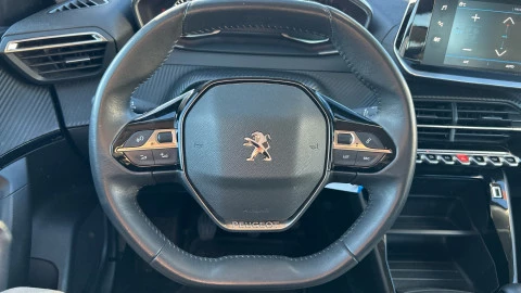 Peugeot 2008 Active Pack Puretech 100 S&S BVM6