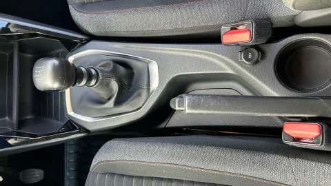 Peugeot 2008 Active Pack Puretech 100 S&S BVM6
