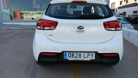 Kia Rio 1.2 DPi 62kW (84CV) Drive