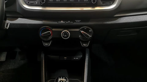 Kia Stonic 1.2 DPi 62kW (84CV) Concept