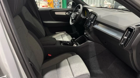 Volvo XC40 B3 G Plus Dark Auto 120 kW (163 CV)