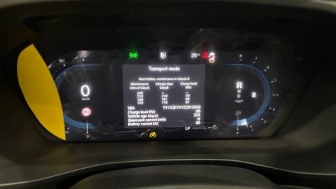 Volvo XC40 B3 G Plus Dark Auto 120 kW (163 CV)