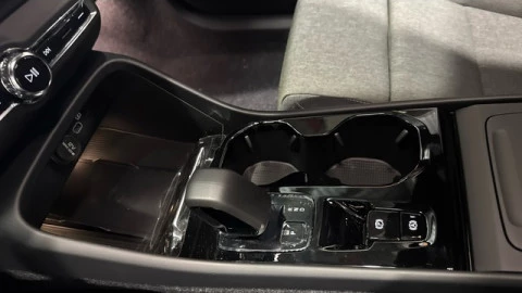 Volvo XC40 B3 G Plus Dark Auto 120 kW (163 CV)