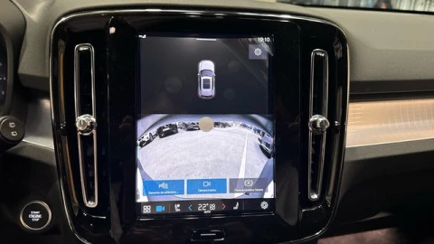 Volvo XC40 B3 G Plus Dark Auto 120 kW (163 CV)