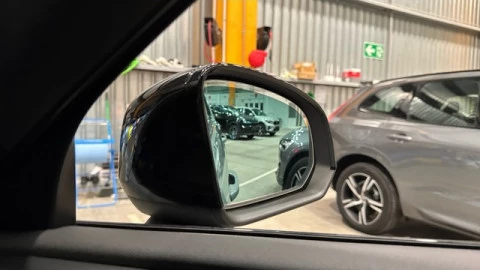 Volvo XC40 B3 G Plus Dark Auto 120 kW (163 CV)