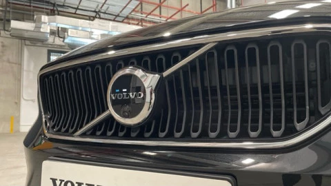 Volvo XC40 B3 G Core Dark Auto 120 kW (163 CV)