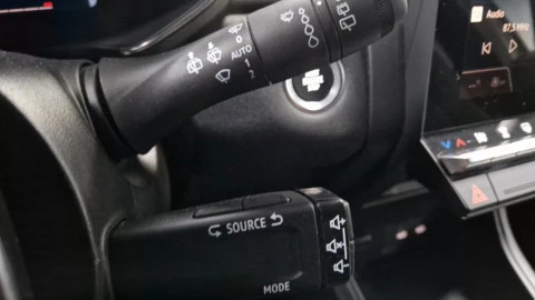 Renault Captur techno Eco-G 100cv (74 kW)