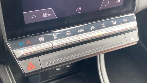 Renault Captur techno Eco-G 100cv (74 kW)