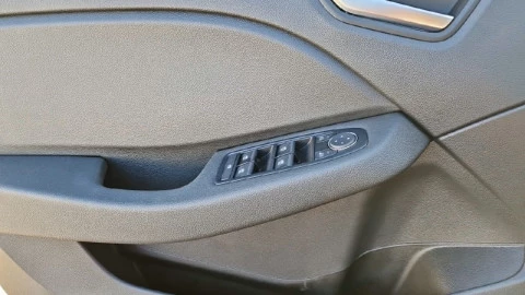 Renault Clio Evolution TCe 90 (67kw)