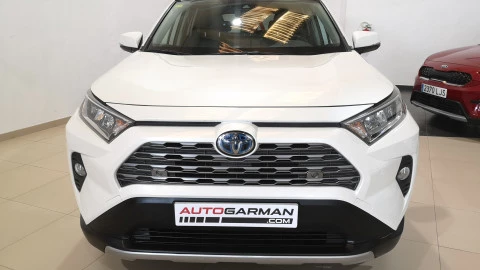 Toyota Rav4 2.5l 220H Advance