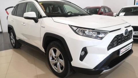 Toyota Rav4 2.5l 220H Advance