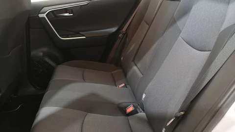 Toyota Rav4 2.5l 220H Advance