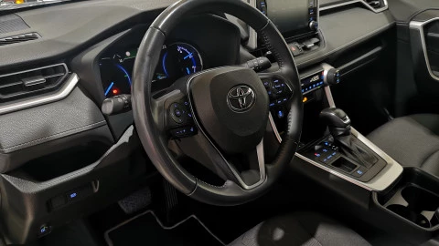 Toyota Rav4 2.5l 220H Advance